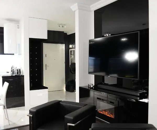 Diamond Lady Romantic Free Parking By Stayly Estetino